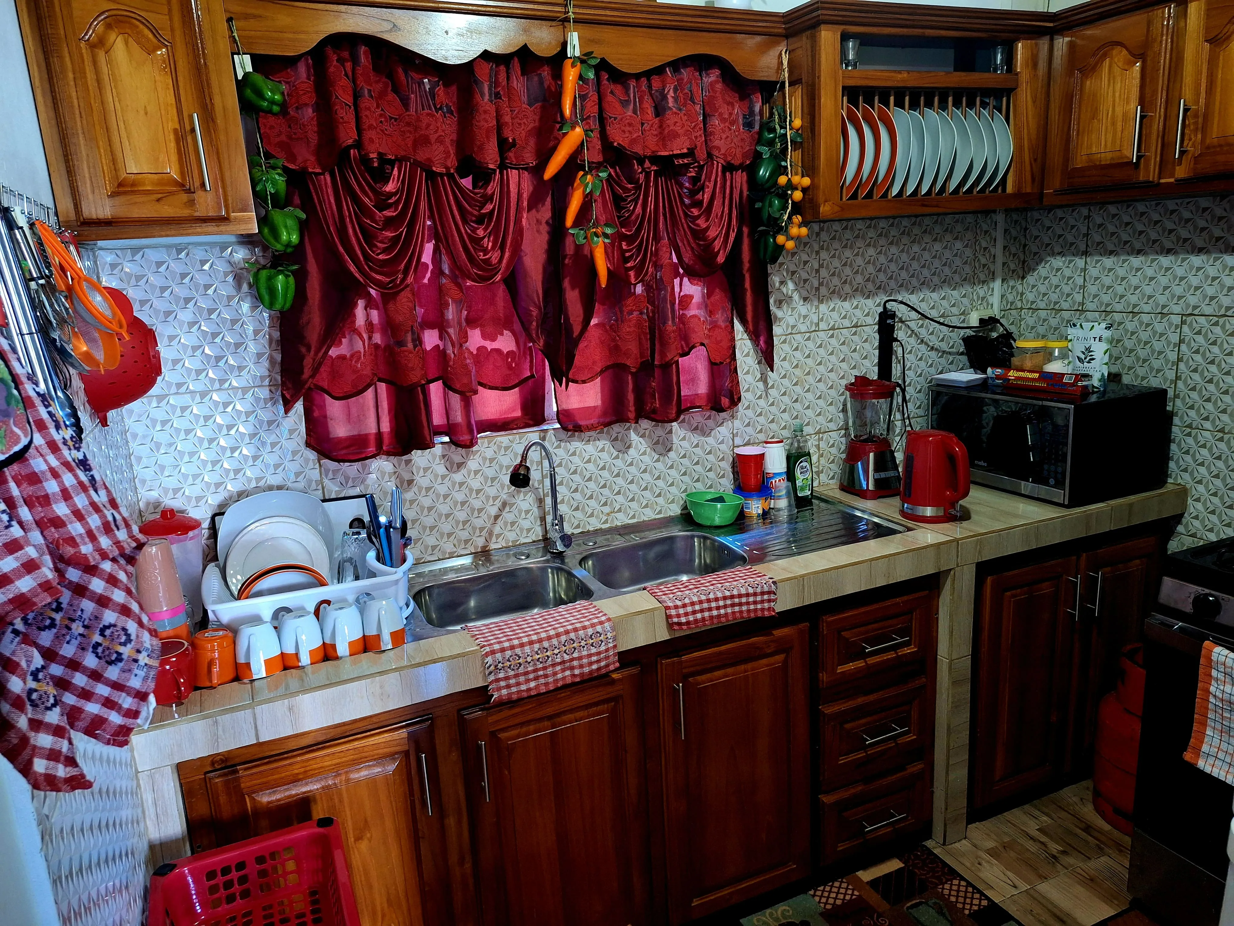 1 bedroom apartment kitchen