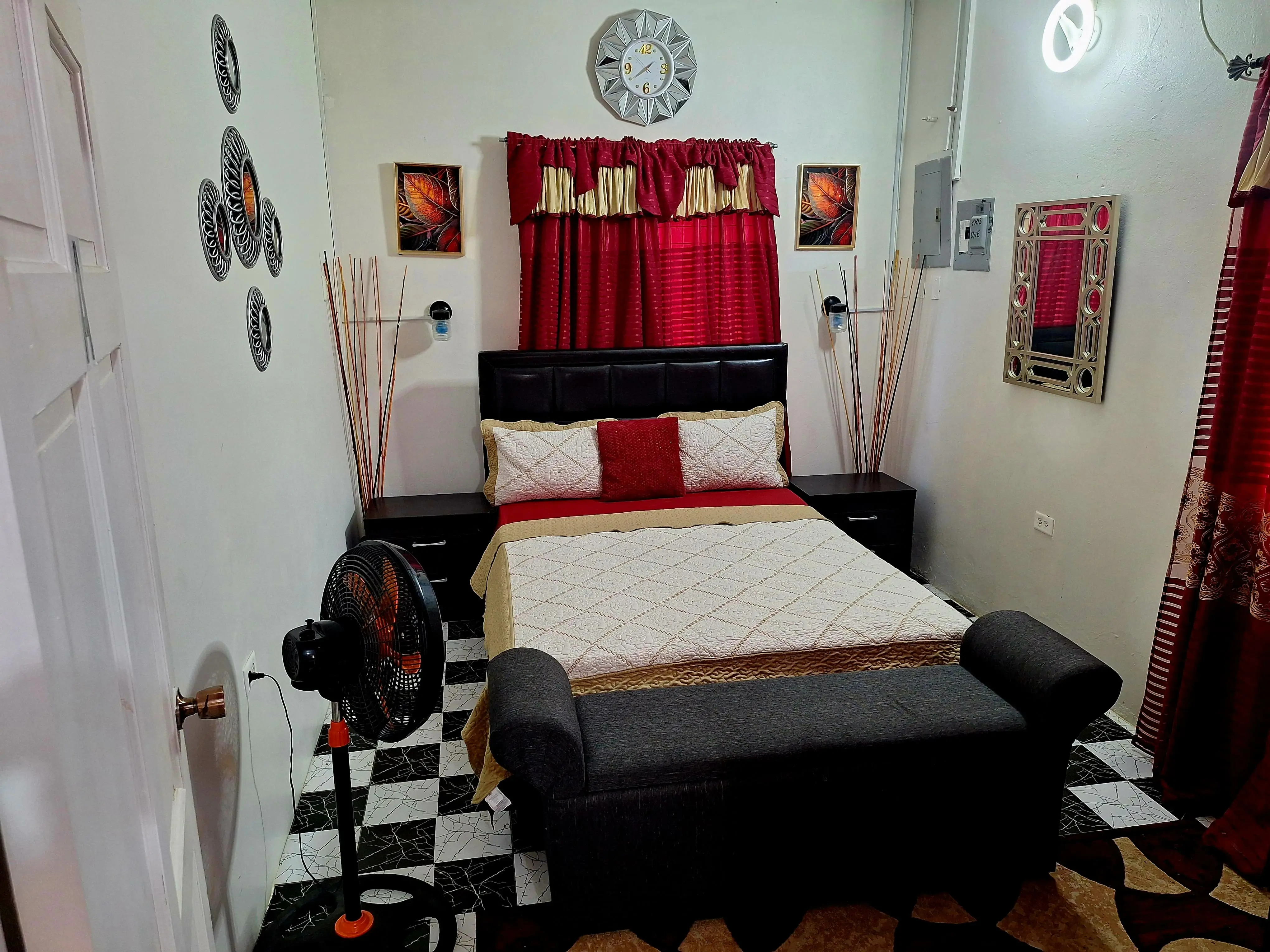 2 bedroom apartment bed