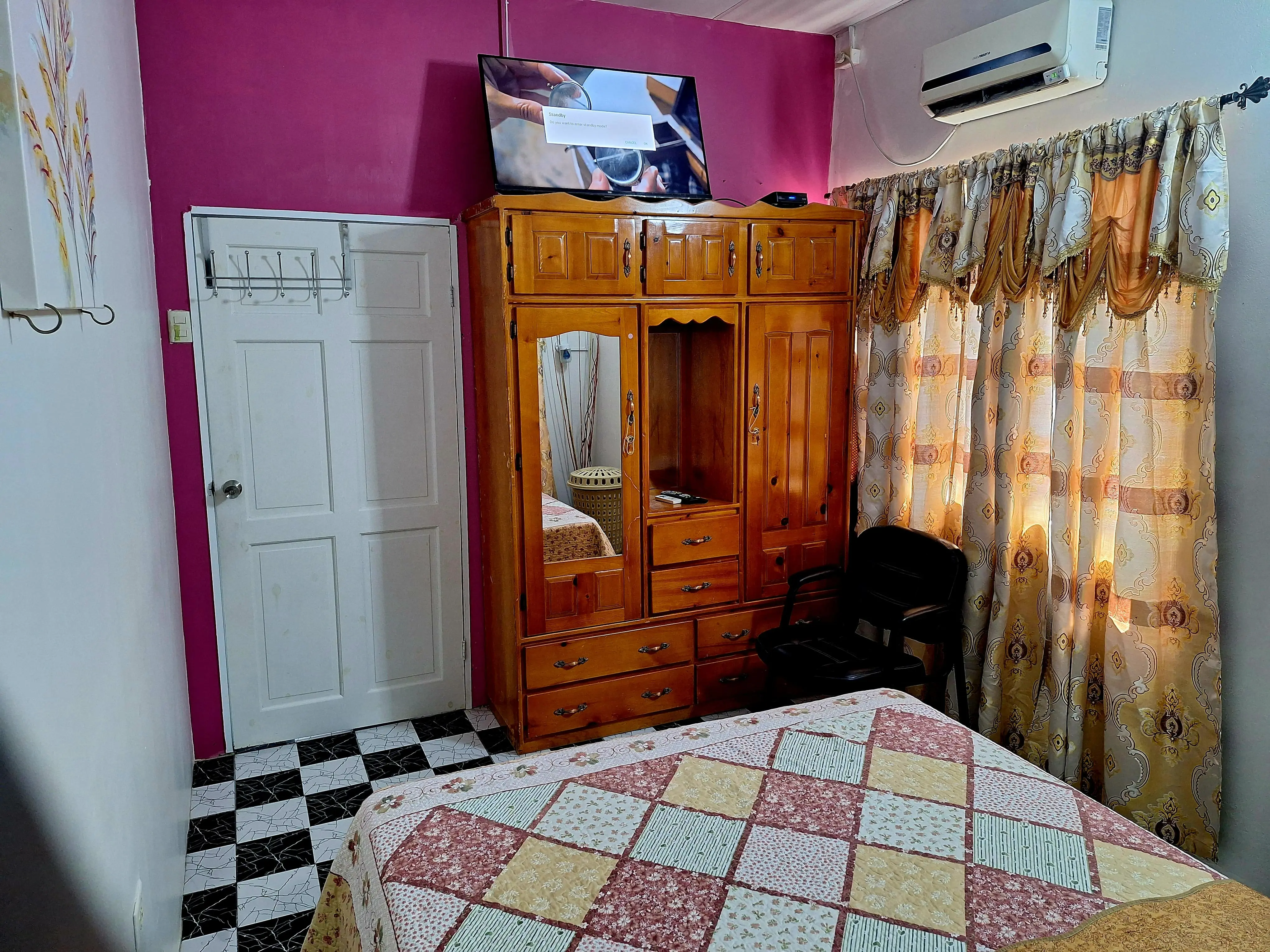 2 bedroom apartment second bed